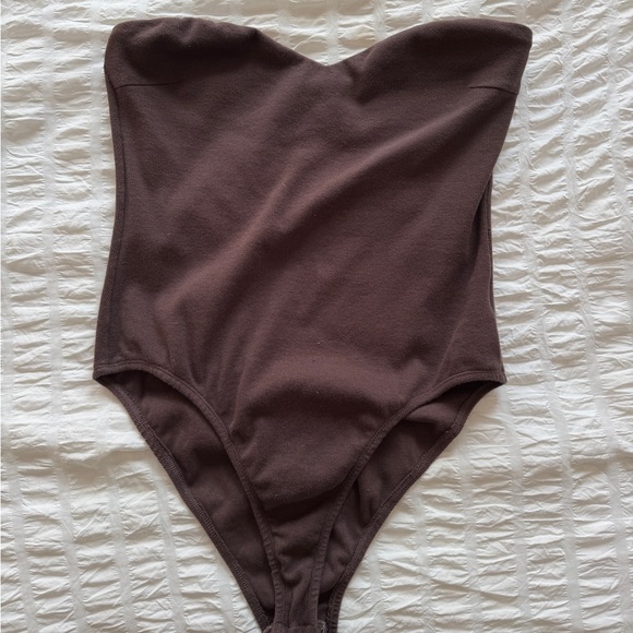 Princess Polly brown strapless bodysuit! - Picture 1 of 3